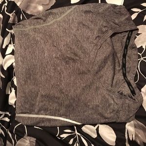 Large Avia sports wear long sleeve shirt